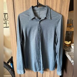 Lululemon Long Sleeve Commission Shirt, size small, in a blue color